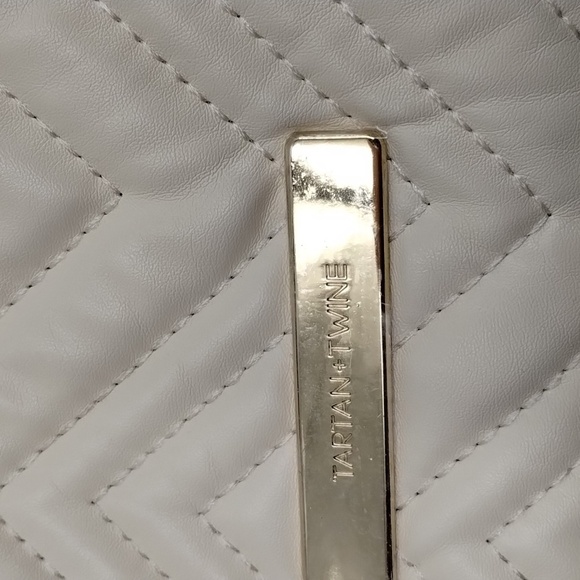 Tartan Twine quilted two part makeup bag zip top with gold tassels cream - Picture 11 of 13